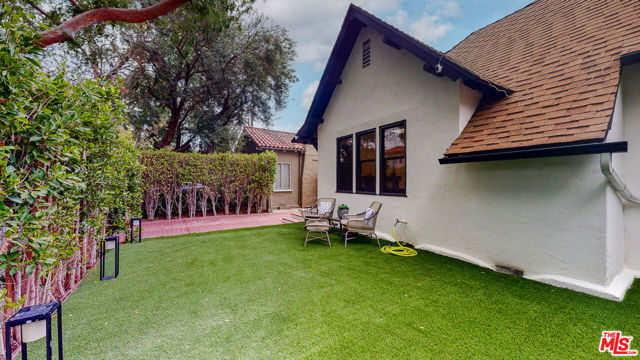 543 WESTMOUNT Drive photo 4