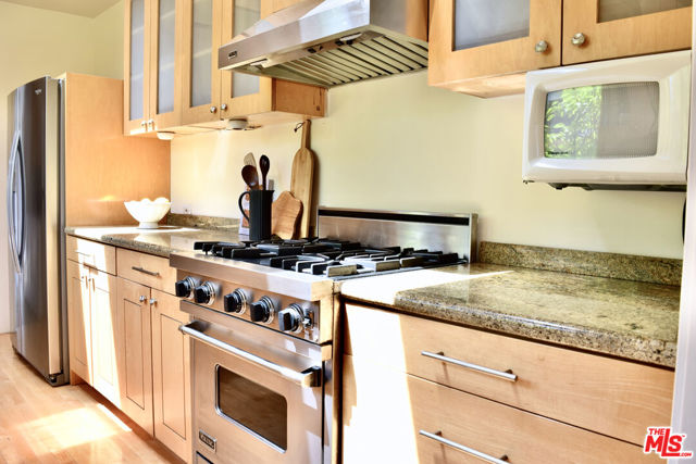 2207 Prospect Avenue photo 8