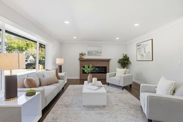 432 8th Avenue, Menlo Park CA: https://media.crmls.org/mediaz/a2c866f2-653b-4bde-9c7f-c9fadd2d61d2.jpg