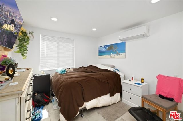 6763 Lurline Avenue, Winnetka CA: https://media.crmls.org/mediaz/a2c8cb6f-9bff-49e2-b79c-922171e8f578.jpg