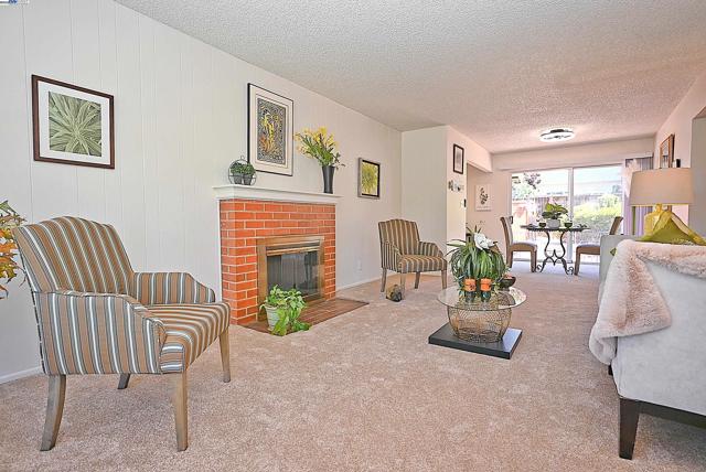 4248 Mabel Avenue, Castro Valley CA: https://media.crmls.org/mediaz/a2ca069a-82d4-4f96-919f-3910560d8eb0.jpg