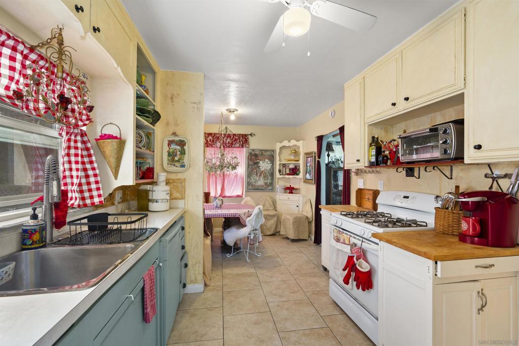 MLS #250032533SD image #52