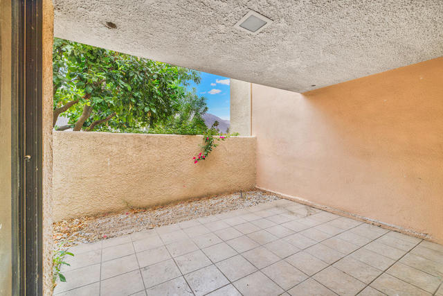 1602 S Andee Drive, Palm Springs CA: https://media.crmls.org/mediaz/a2cc6176-db87-4596-b718-e35b3de11252.jpg