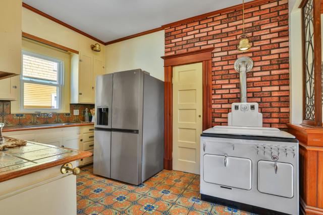 73 S 15th Street, San Jose CA: https://media.crmls.org/mediaz/a2cdd397-9059-4c63-96c4-6a7f9bc0381f.jpg