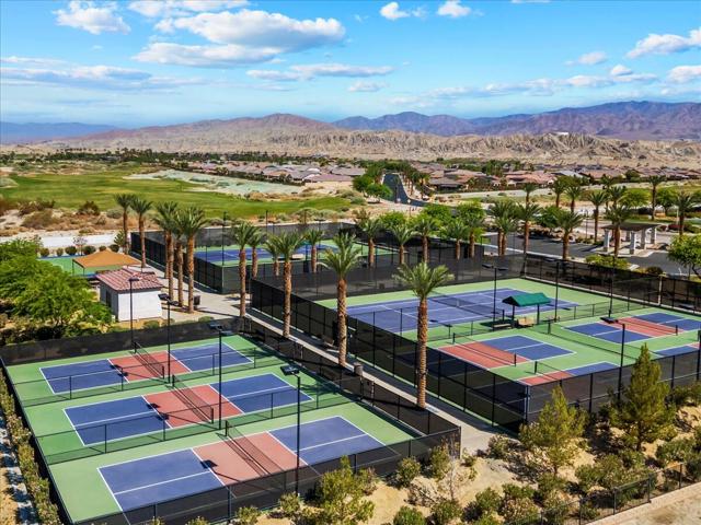 42940 Ascona Lane, Indio CA: https://media.crmls.org/mediaz/a2ce3c3a-91a6-4907-9fba-4af61ced372c.jpg