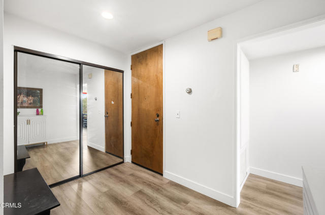 Detail Gallery Image 5 of 41 For 4275 via Arbolada #209,  Los Angeles,  CA 90042 - 3 Beds | 2 Baths