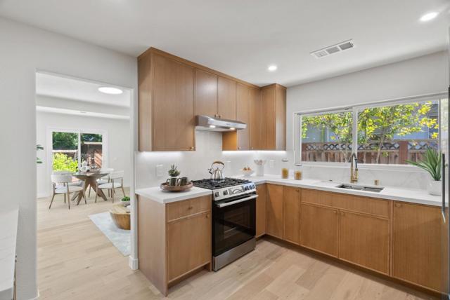 520 S Bayview Avenue, Sunnyvale CA: https://media.crmls.org/mediaz/a2cf448c-1e14-41d2-a6f5-e3e79c23c976.jpg