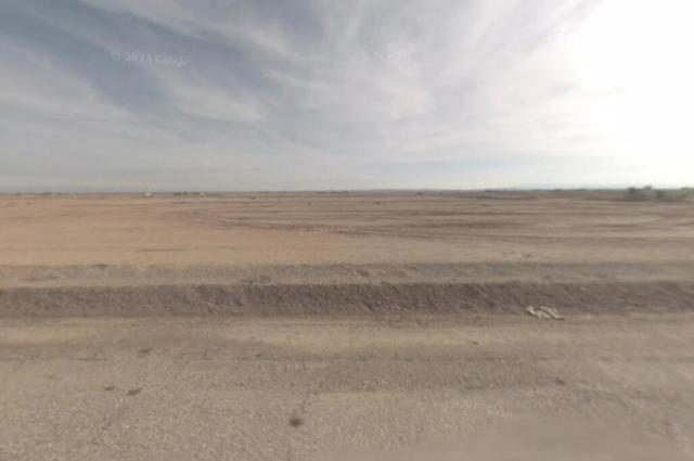 1129 Grand Avenue, Thermal CA: https://media.crmls.org/mediaz/a2cfe90c-a5b2-4eb7-95dd-cac720724b89.jpg