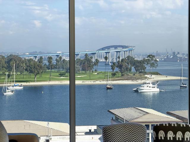 Detail Gallery Image 6 of 35 For 1810 Avenida Del Mundo #503,  Coronado,  CA 92118 - 3 Beds | 3 Baths