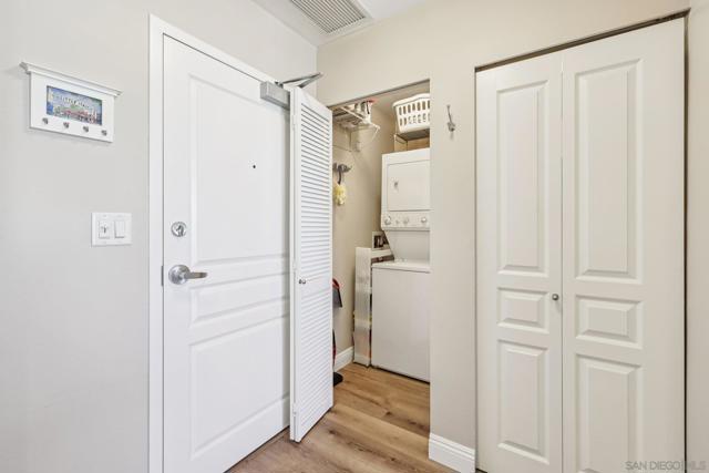 300 W Beech St, San Diego CA: https://media.crmls.org/mediaz/a2d01766-6c1f-466a-9fd9-ffc71cdc5205.jpg