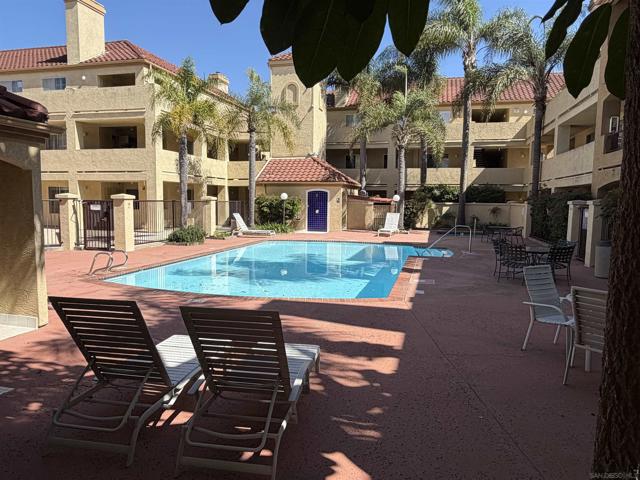 2057 Burton St, San Diego CA: https://media.crmls.org/mediaz/a2d03193-baeb-4424-839f-9b998b1bfe72.jpg