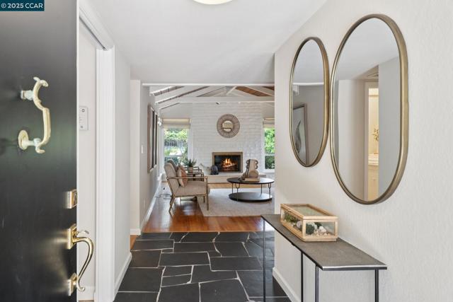 149 Rock Oak Court, Walnut Creek CA: https://media.crmls.org/mediaz/a2d051de-556f-433e-8b48-3896e61347cb.jpg