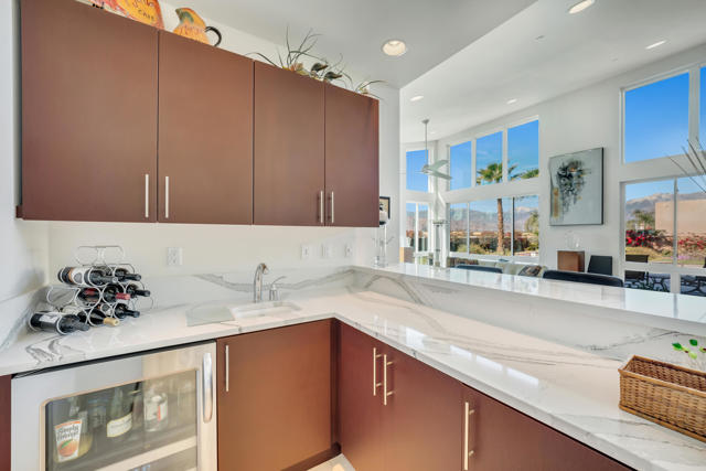 13 Via Montagna, Rancho Mirage CA: https://media.crmls.org/mediaz/a2d1c827-4e4e-4856-82c9-af54590da024.jpg