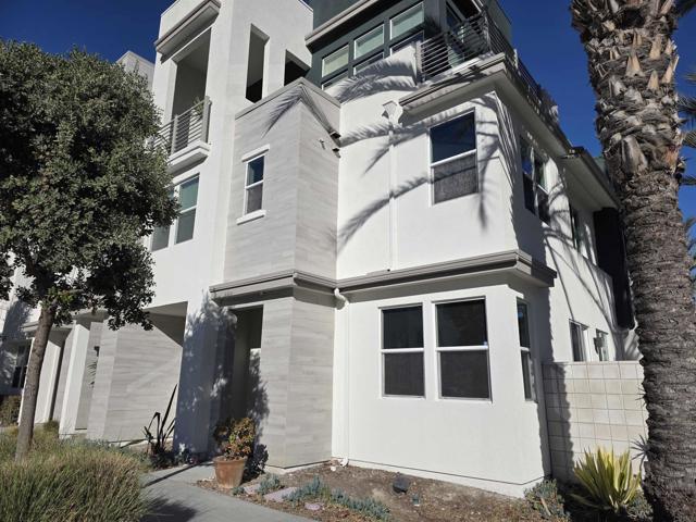 Detail Gallery Image 9 of 9 For 2004 Quartet Loop Unit 1, Chula Vista,  CA 91915 - 4 Beds | 2/1 Baths