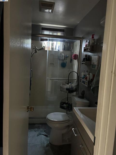 5913 Woodleigh Dr, Carmichael CA: https://media.crmls.org/mediaz/a2d2db60-376c-497f-b843-0211a75e2615.jpg
