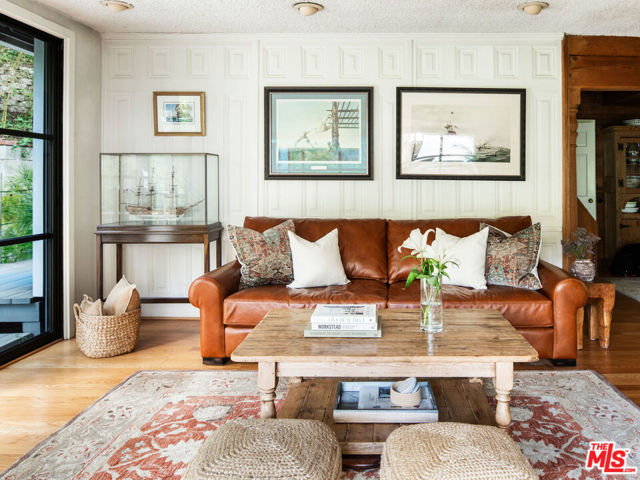 8162 Kirkwood Drive, Los Angeles CA: https://media.crmls.org/mediaz/a2d3f309-c86e-436b-8eb2-7ea44e3fe801.jpg