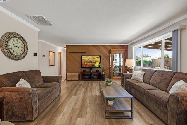 2611 Quail Ct., Union City CA: https://media.crmls.org/mediaz/a2d4976d-b04b-4ba9-aca0-b4b33468f7bf.jpg