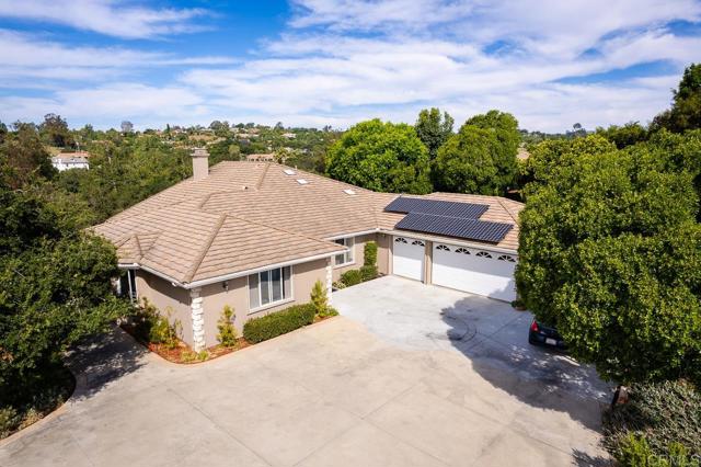 Detail Gallery Image 3 of 51 For 2529 Live Oak Park Rd, Fallbrook,  CA 92028 - 4 Beds | 3 Baths