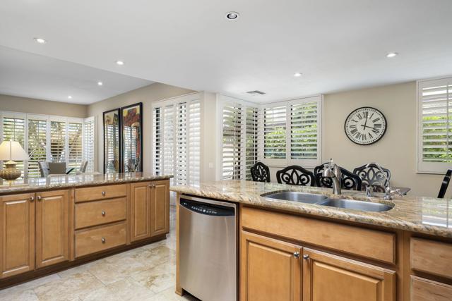 2 Rutgers Court, Rancho Mirage CA: https://media.crmls.org/mediaz/a2d4d690-0f90-4ee9-9fb1-033f7d1c2036.jpg