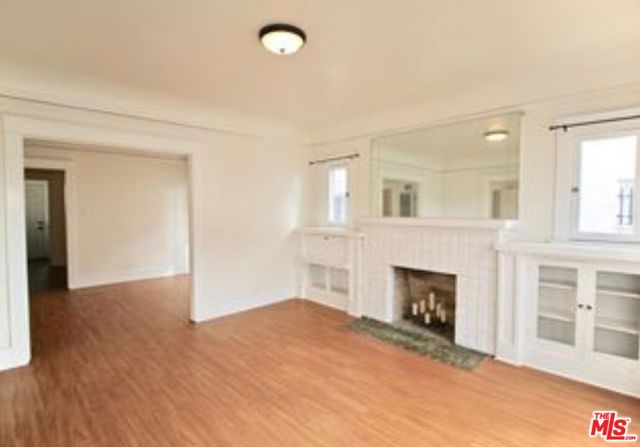 1034 N Kenmore Avenue, Los Angeles CA: https://media.crmls.org/mediaz/a2d55f20-4f79-4bef-915c-f5e326e738b0.jpg
