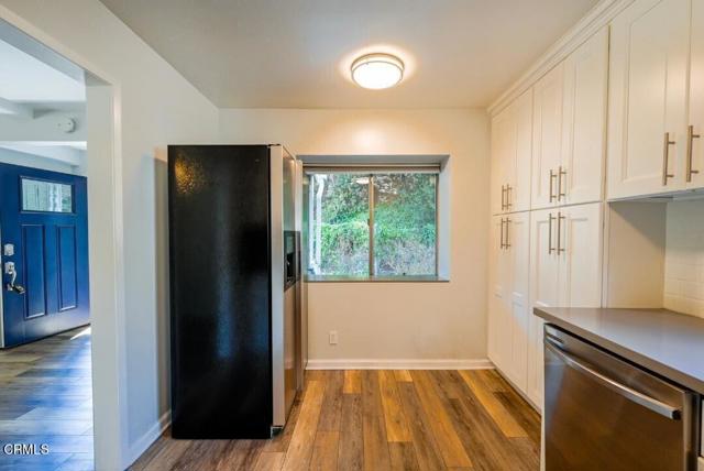 Detail Gallery Image 16 of 29 For 2045 Eleanore Dr #1,  Glendale,  CA 91206 - 2 Beds | 2 Baths