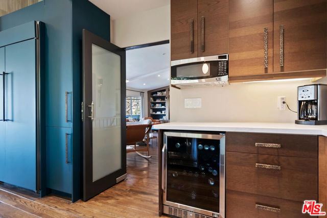 3631 Buena Park Drive, Studio City CA: https://media.crmls.org/mediaz/a2d69454-7d9f-48d0-a8ef-2c7192343e41.jpg