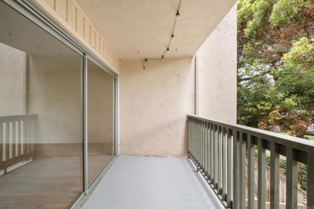 Detail Gallery Image 7 of 31 For 4444 W Point Loma Bld #16,  San Diego,  CA 92107 - 2 Beds | 2 Baths