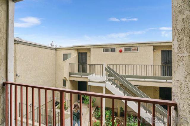 6675 Mission Gorge Rd, San Diego CA: https://media.crmls.org/mediaz/a2d7c28d-2570-4736-9d1b-2371b4de44a3.jpg
