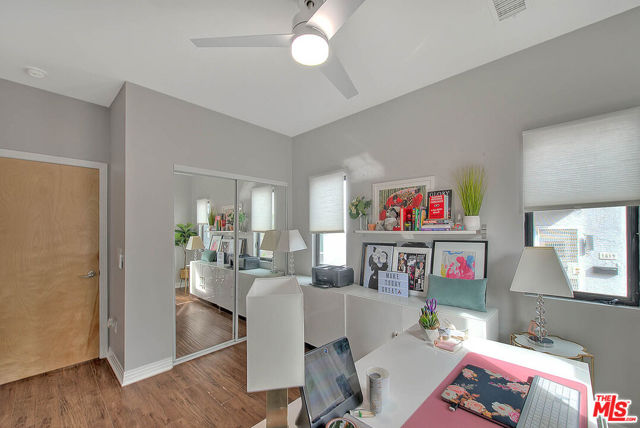 1821 S Sycamore Avenue, Los Angeles CA: https://media.crmls.org/mediaz/a2d834b5-c967-4e77-abcd-45f40d23ba91.jpg