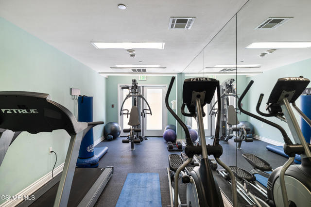 13200 Moorpark Street, Sherman Oaks CA: https://media.crmls.org/mediaz/a2d984d4-43bc-4912-b7b1-84d7ec32cc20.jpg