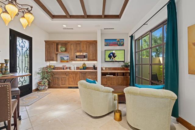 80675 Via Portofino, La Quinta CA: https://media.crmls.org/mediaz/a2d9938e-fcd6-4ac5-84d7-91a7b8664d4e.jpg