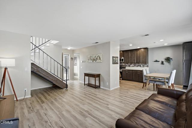 Detail Gallery Image 8 of 32 For 813 E Ponderosa Dr, Azusa,  CA 91702 - 4 Beds | 3 Baths