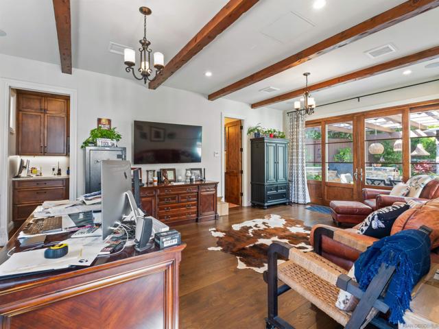 3424 CAMINO ALEGRE, Carlsbad CA: https://media.crmls.org/mediaz/a2daad4e-6c0c-4956-b6f7-33b3ccaaa84e.jpg
