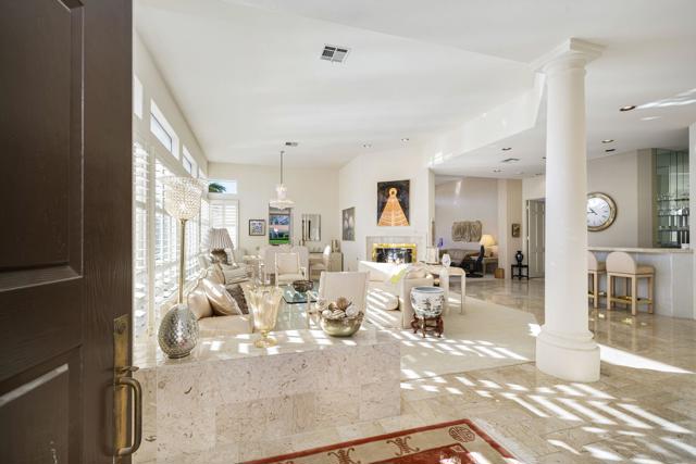 75315 Saint Andrews Court, Indian Wells CA: https://media.crmls.org/mediaz/a2db69d7-267a-49b3-afe1-8a1df6e2fba8.jpg