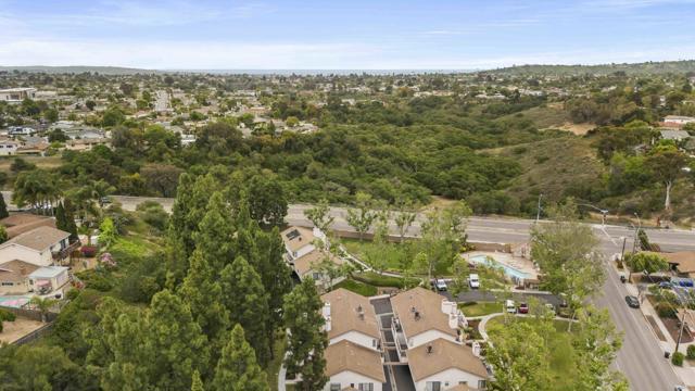 4535 Chateau Drive, San Diego CA: https://media.crmls.org/mediaz/a2db7a65-61e1-490f-b9be-f63dd151d4f8.jpg