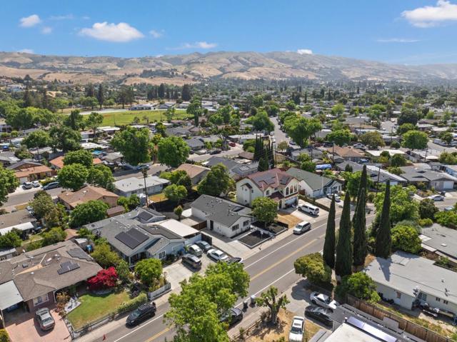 10230 Griffith Street, San Jose CA: https://media.crmls.org/mediaz/a2dc4876-362a-4452-872b-31f13b3fb580.jpg
