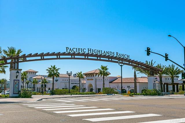 Detail Gallery Image 34 of 43 For 13518 Moonflower Meadows Trail, San Diego,  CA 92130 - 3 Beds | 2/1 Baths