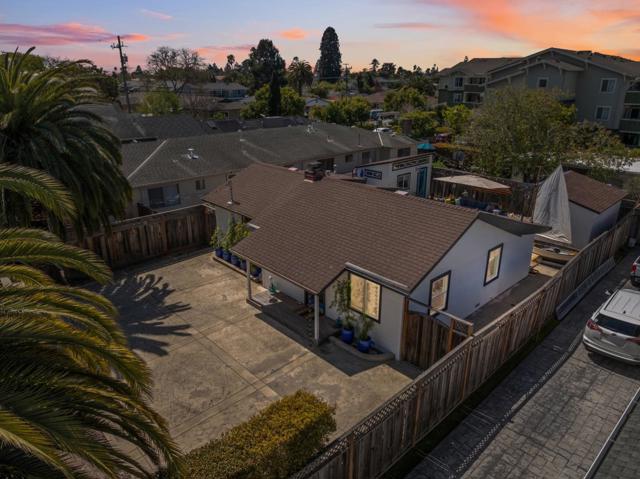 Image 79 of 82 For 711 Darwin Street