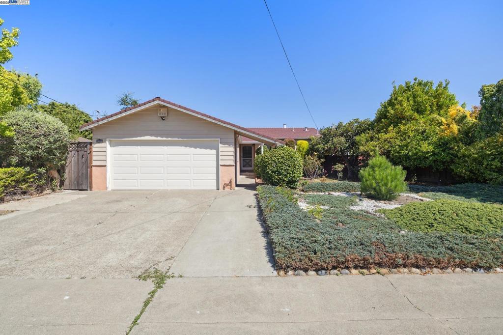 1943 Vining Dr