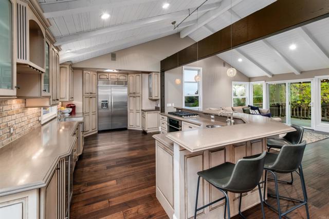 Detail Gallery Image 15 of 67 For 2645 Highland Dr, Carlsbad,  CA 92008 - 6 Beds | 4/1 Baths