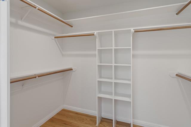 3252 Woodview Dr, Lafayette CA: https://media.crmls.org/mediaz/a2dd38f2-442e-4c1e-848c-120c2feb6b88.jpg