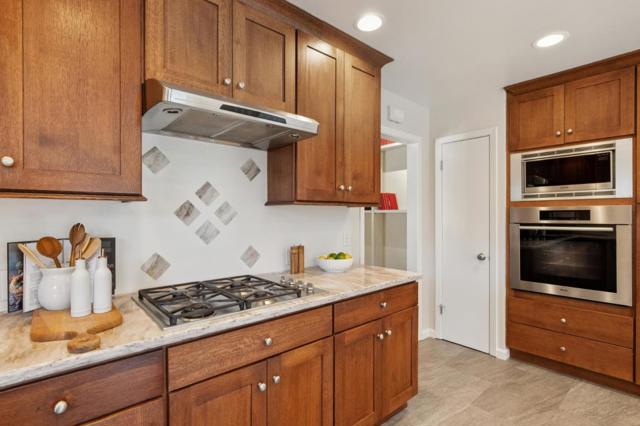 3 Sommerset Rise, Monterey CA: https://media.crmls.org/mediaz/a2de72a6-b9c2-4ac4-9283-69e029cb38c6.jpg