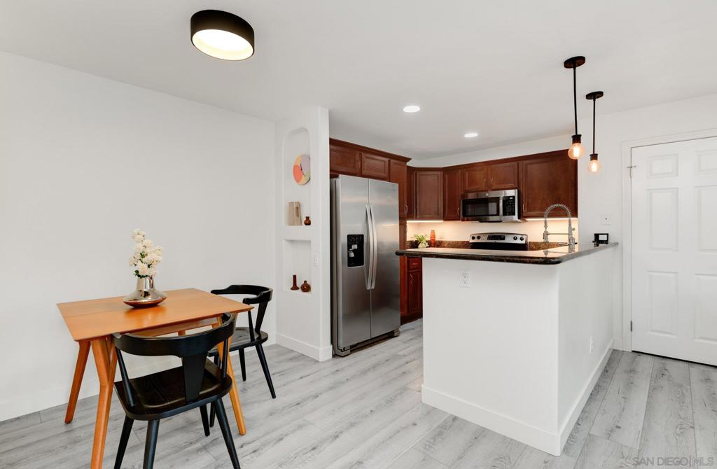 5402 Balboa Arms - photo 8