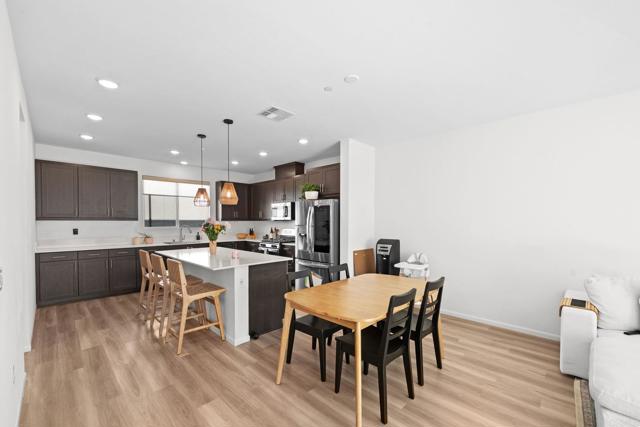 Detail Gallery Image 15 of 65 For 5485 Seacliff Pl #106,  San Diego,  CA 92154 - 3 Beds | 2 Baths