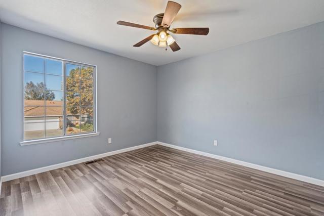 961 Alder Street, Hollister CA: https://media.crmls.org/mediaz/a2e1238a-2722-4d8e-ad1f-093e4e93e757.jpg