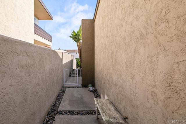 Detail Gallery Image 28 of 66 For 943 45 Windy Hill, Encinitas,  CA 92024 - 4 Beds | 4 Baths