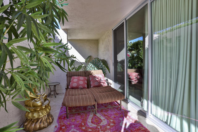 45735 Pawnee Road, Indian Wells CA: https://media.crmls.org/mediaz/a2e27ff9-d923-409f-8c2a-6139ced26799.jpg