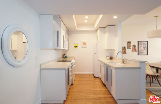 7960 Selma Avenue, Los Angeles CA: https://media.crmls.org/mediaz/a2e42c82-f787-4630-9ec4-908e16e66aa6.jpg