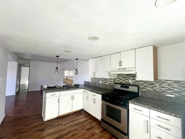 10707 Jamacha Boulevard, Spring Valley CA: https://media.crmls.org/mediaz/a2e45b31-b3cd-45c5-ae97-b775ab2050d5.jpg