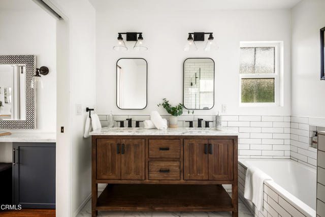 Detail Gallery Image 33 of 45 For 1640 N Altadena Dr, Pasadena,  CA 91107 - 3 Beds | 2 Baths